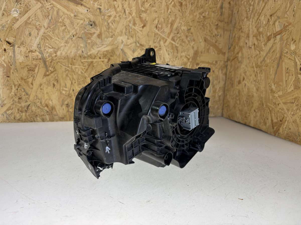 Land Rover Defender, L8B213W030HJ, Cen25683