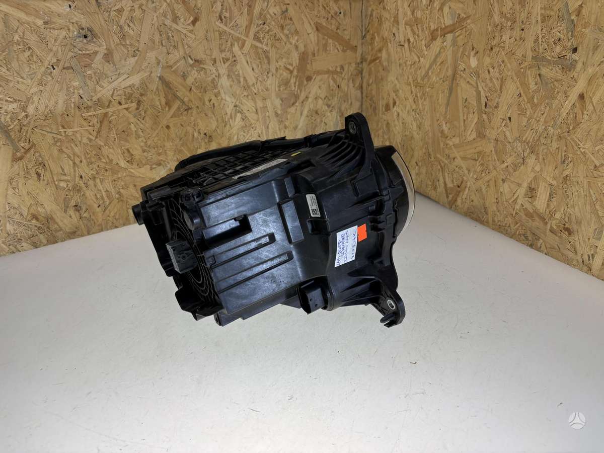 Land Rover Defender, L8B213W030HJ, Cen25683