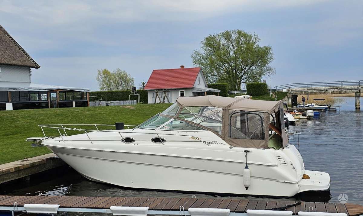SeaRay Sundancer 270, yachts / cruisers
