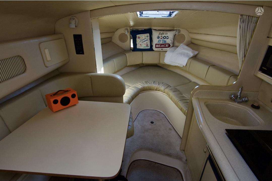 SeaRay Sundancer 270, yachts / cruisers