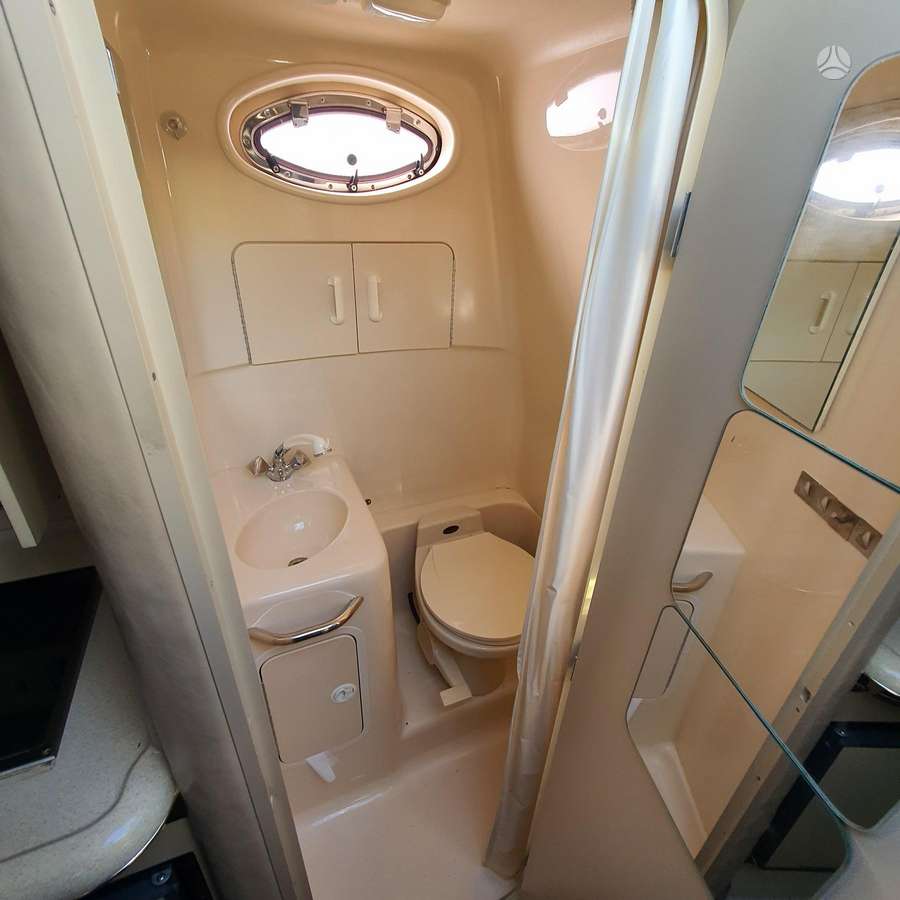 SeaRay Sundancer 270, yachts / cruisers