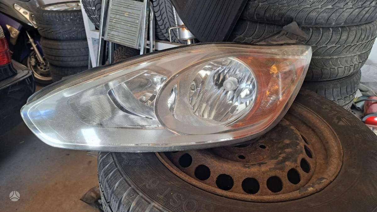 Ford C-MAX žibintai