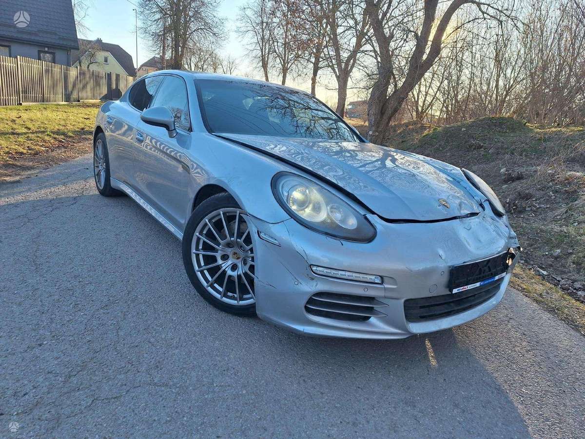 Porsche Panamera Vin ep0aa2a72fl004213