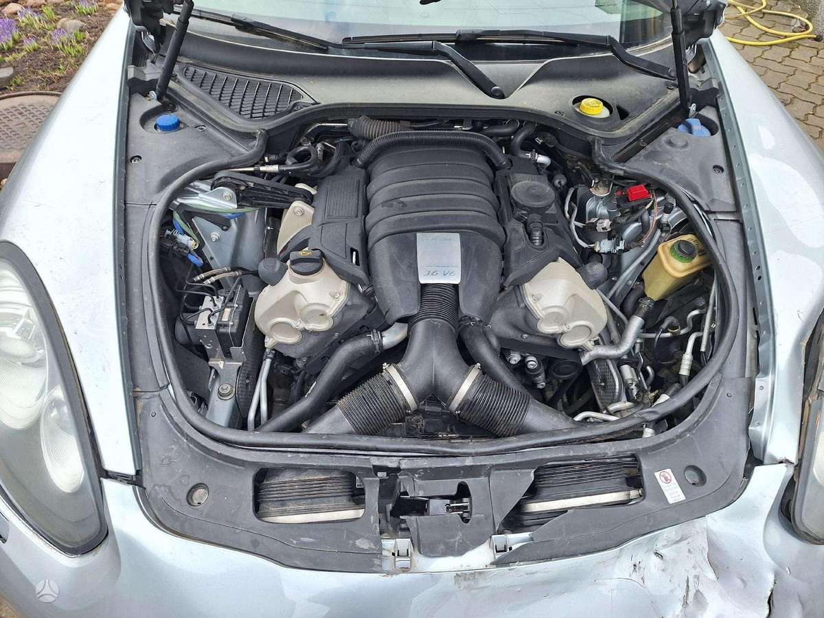 Porsche Panamera Vin ep0aa2a72fl004213