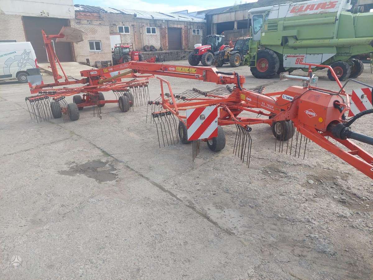 Kuhn GA 7822, rakes