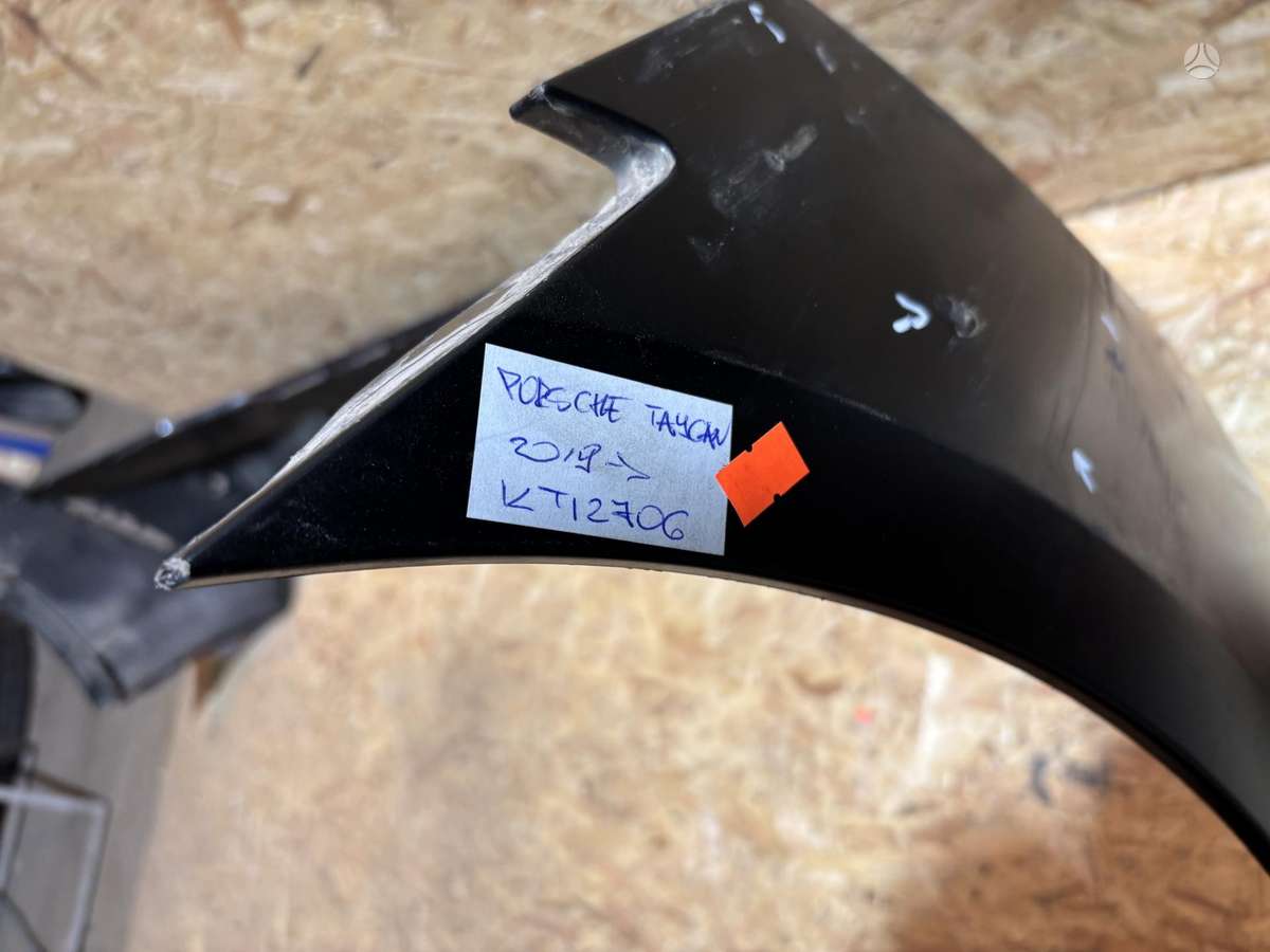 Porsche Taycan, 9J1807221, Cen25719
