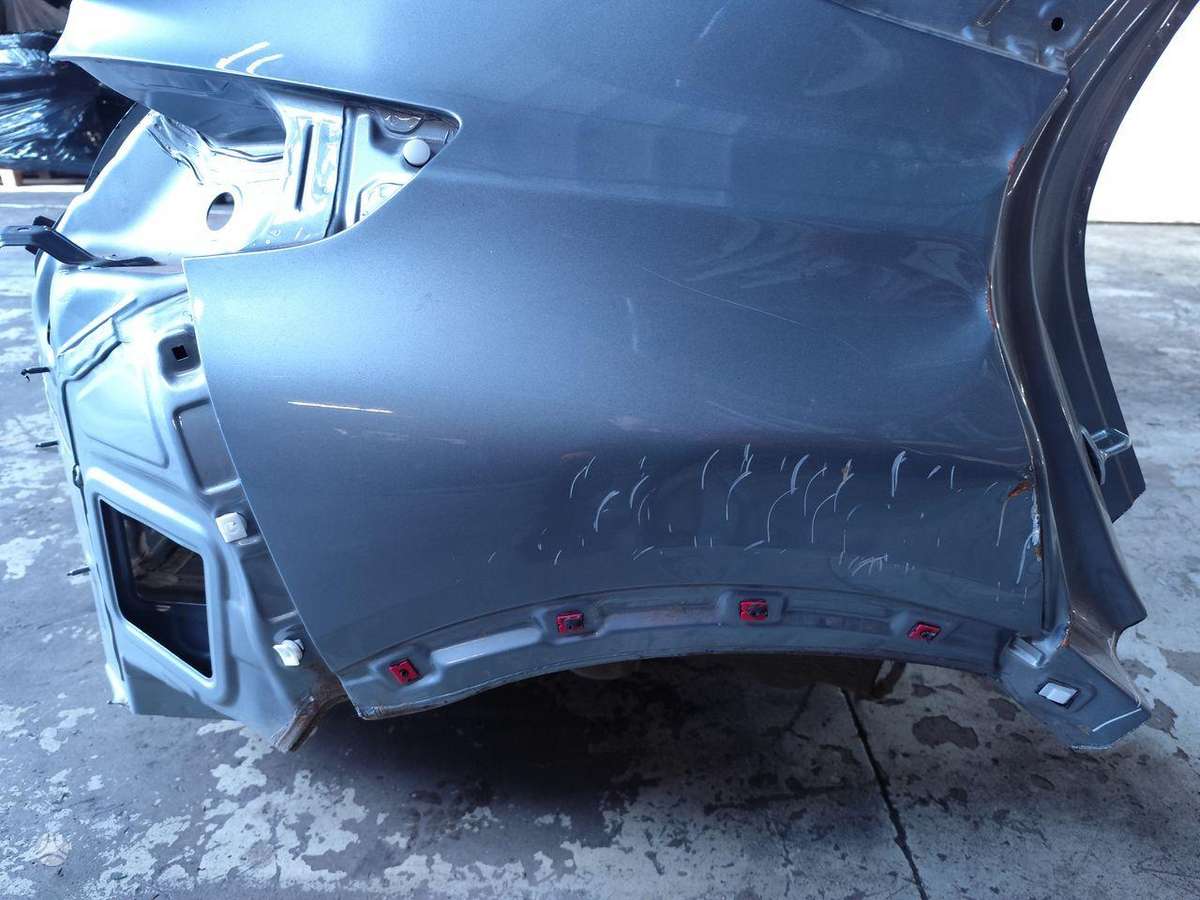 Kia XCeed hood (front, rear)