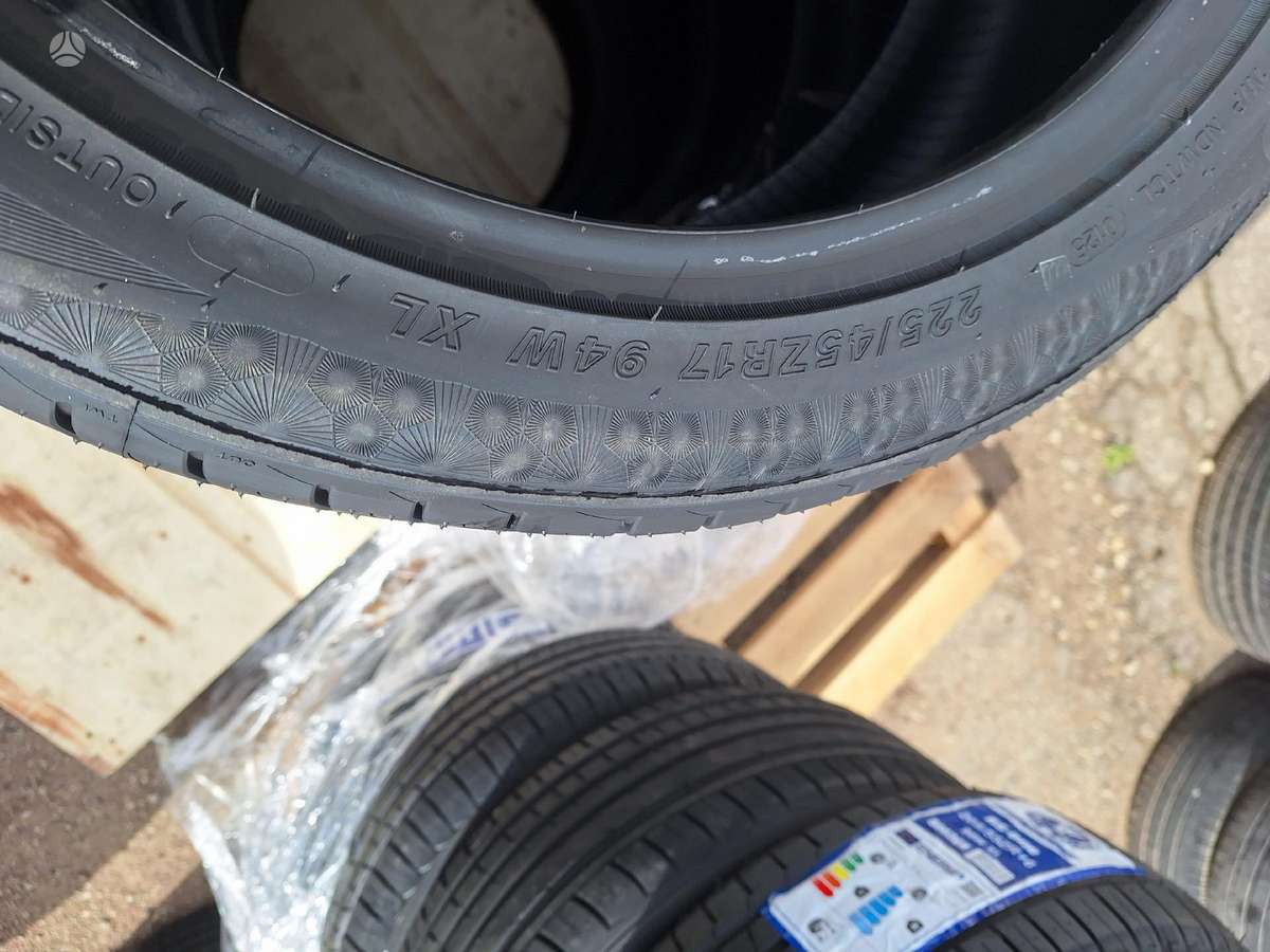 Austone, vasaras 225/45 R17