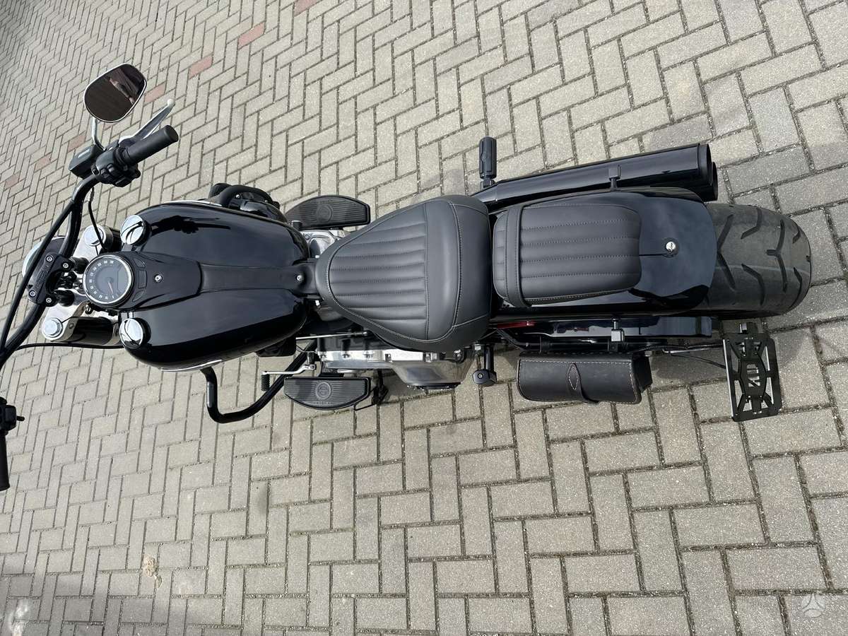 Harley-Davidson FLS 1750cc, choppers