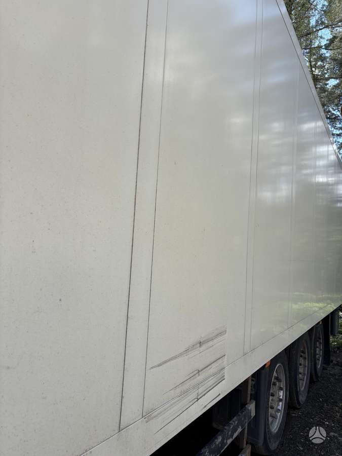 Schmitz SKO 24, refrigerated