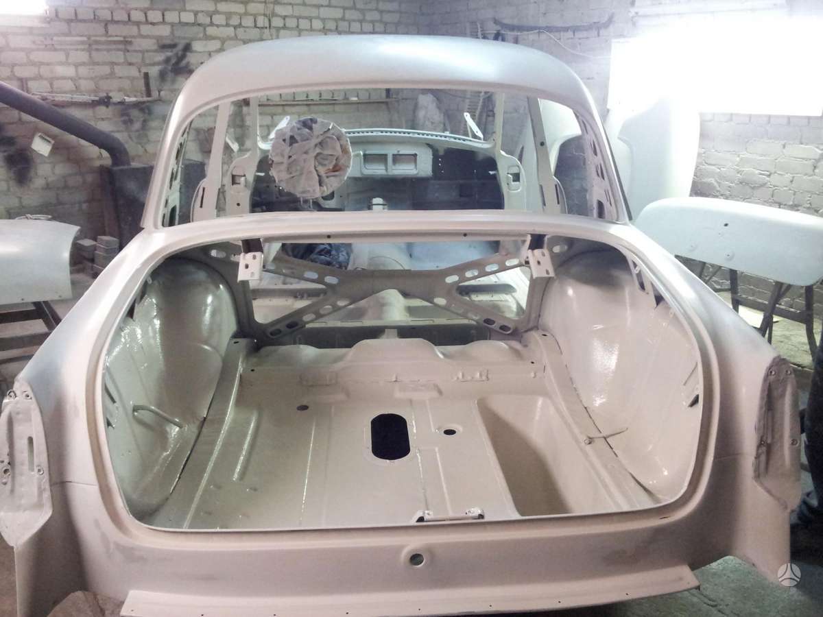 GAZ 21, Седан