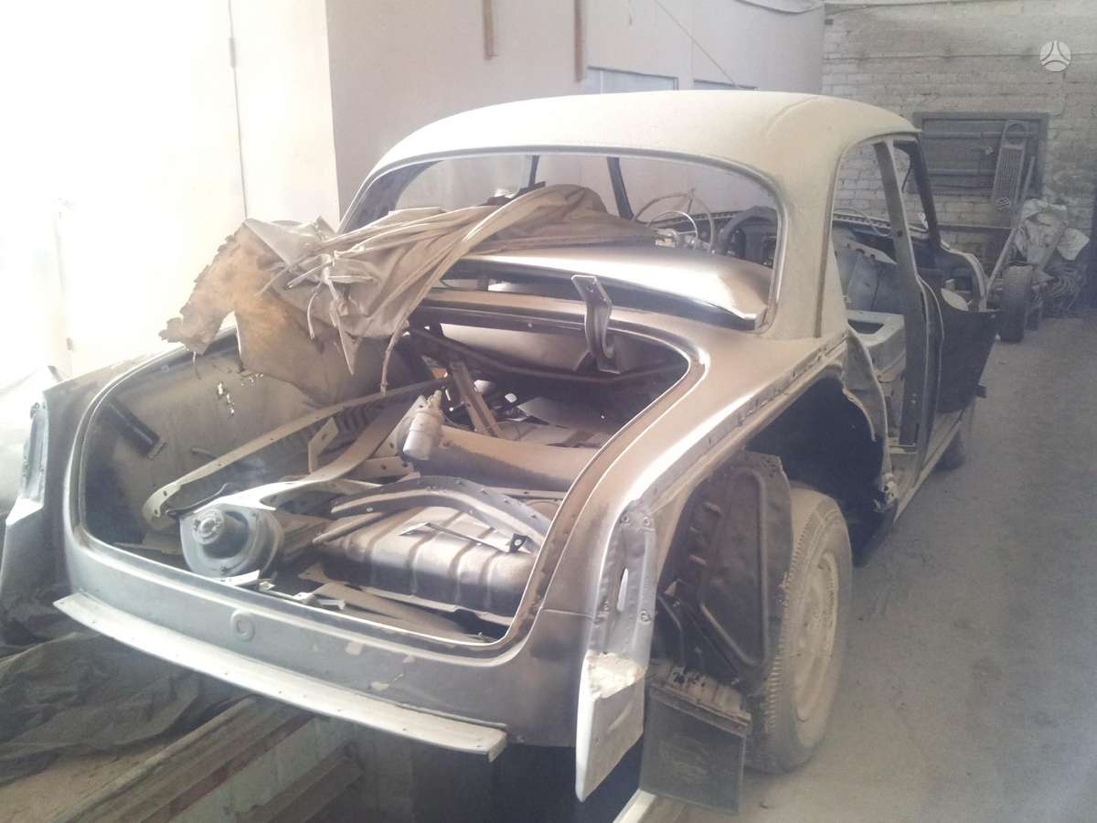 GAZ 21, Седан