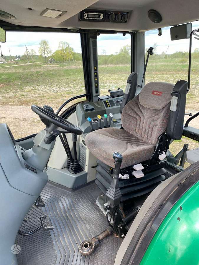 Valtra T130, tractors