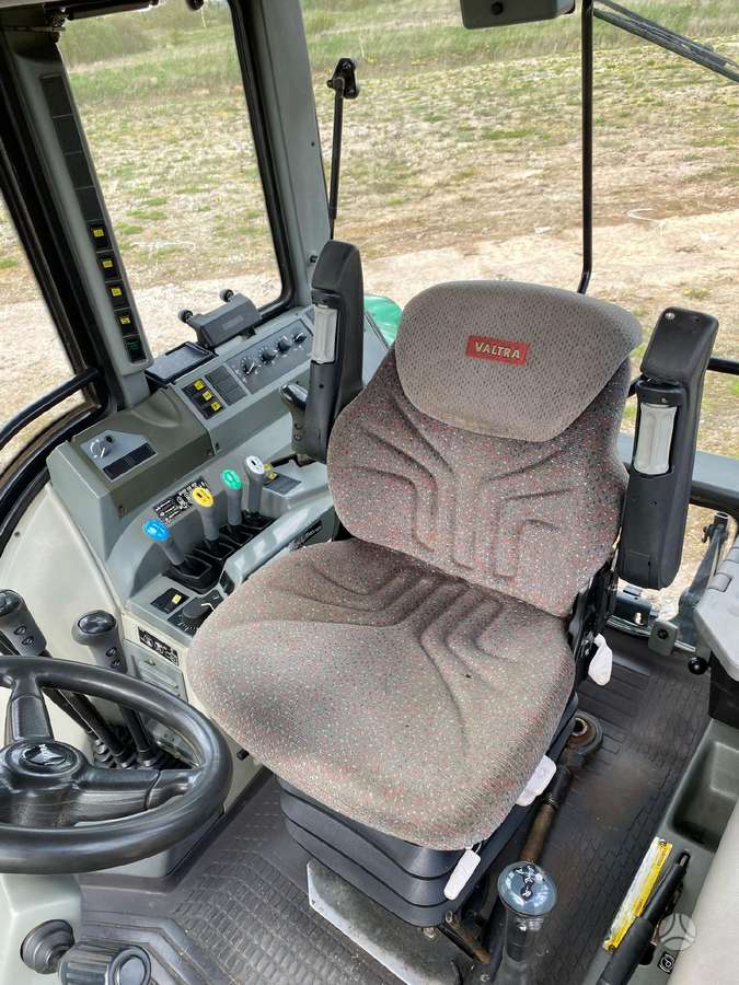 Valtra T130, traktoriai