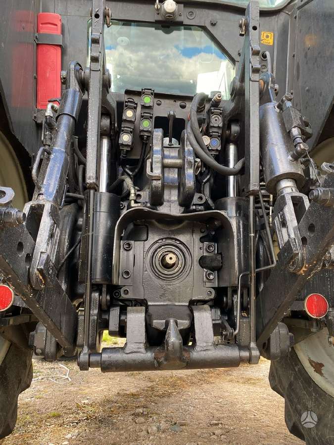 Valtra T130, traktoriai