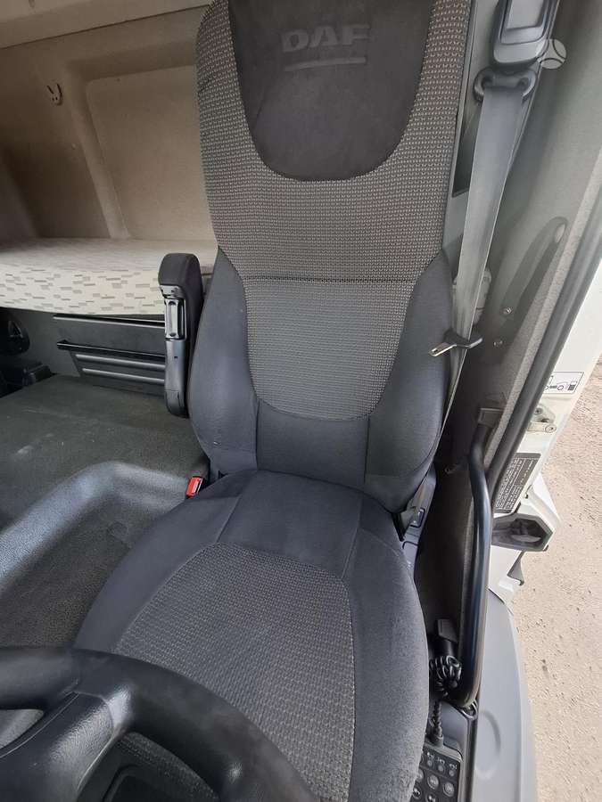 DAF CF, single sleeper