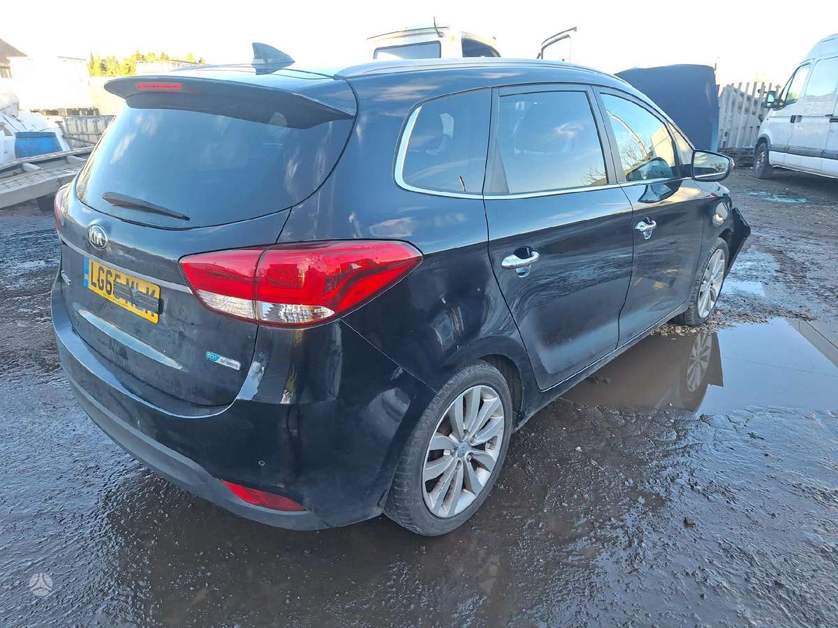 Kia Carens body parts