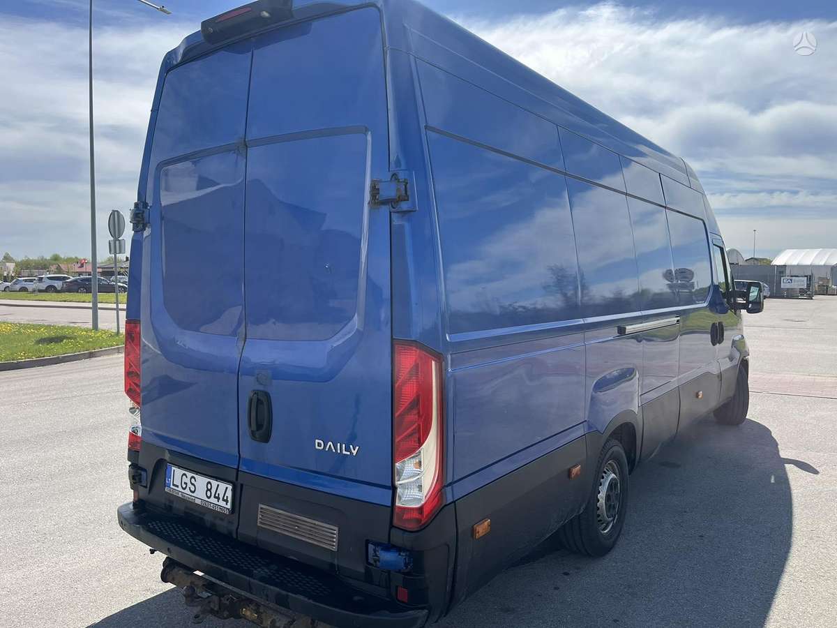 Iveco Daily, 3.0 l., cargo van