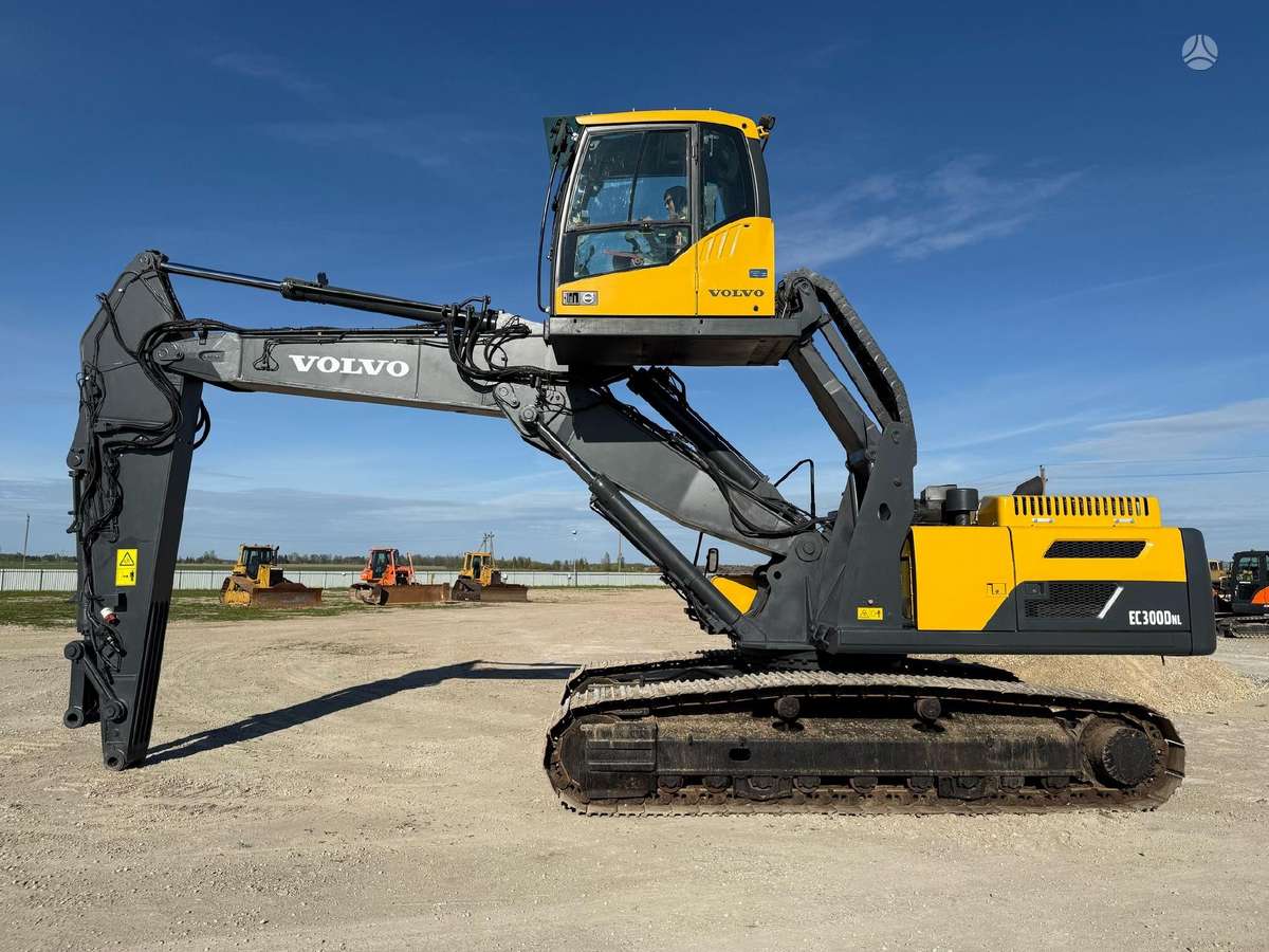 Volvo EC 300 DNL Cabin Lift, экскаваторы