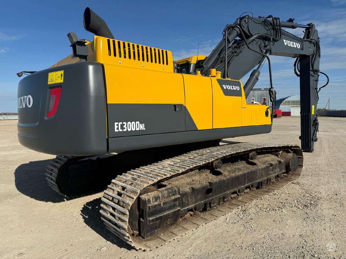 Volvo EC 300 DNL Cabin Lift, экскаваторы