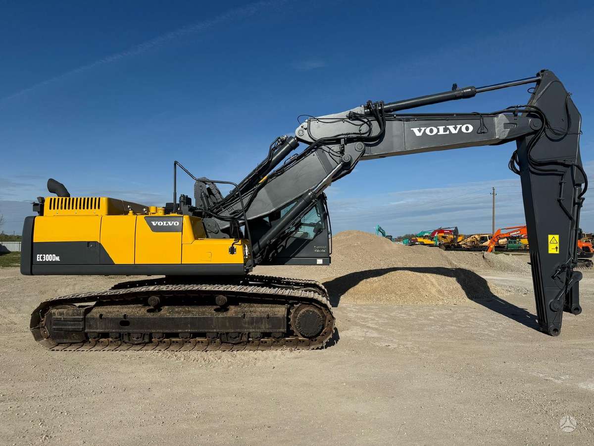 Volvo EC 300 DNL Cabin Lift, экскаваторы