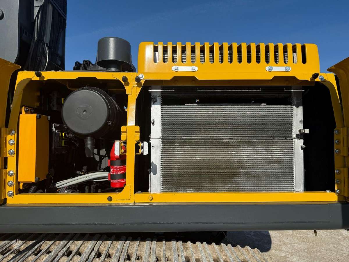 Volvo EC 300 DNL Cabin Lift, экскаваторы