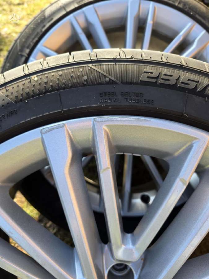 Audi A4, light alloy, R19