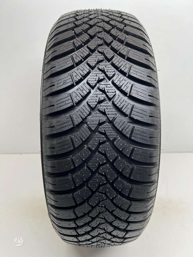Falken EuroWinter HS01 2022m, winter 215/60 R16