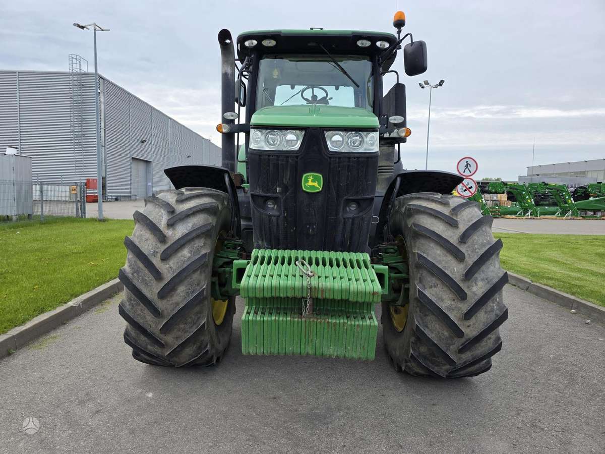 John Deere 7260R, traktori