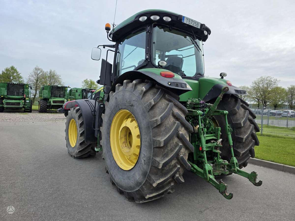 John Deere 7260R, traktori