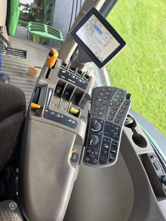 John Deere 7260R, traktori
