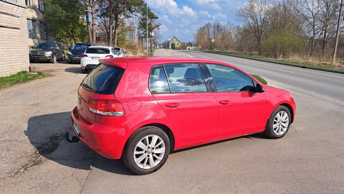 Volkswagen Golf - 8