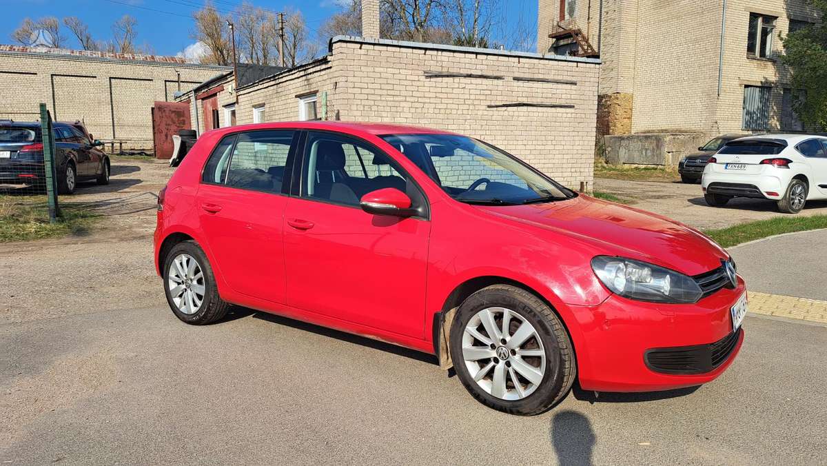 Volkswagen Golf - 6