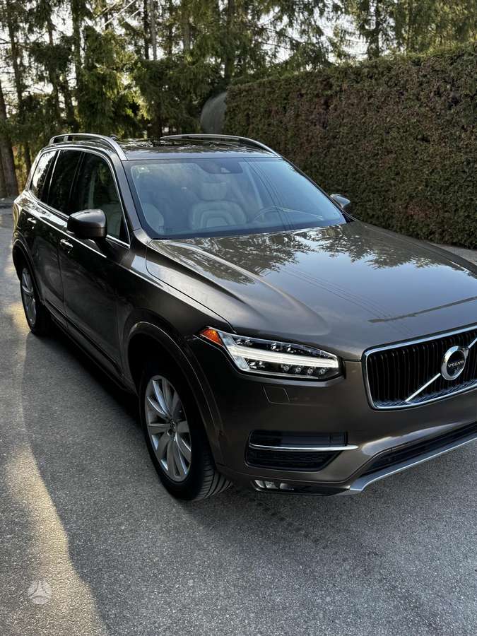 Volvo XC90, 2.0 l., off-road / crossover