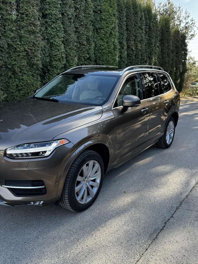 Volvo XC90, 2.0 l., off-road / crossover