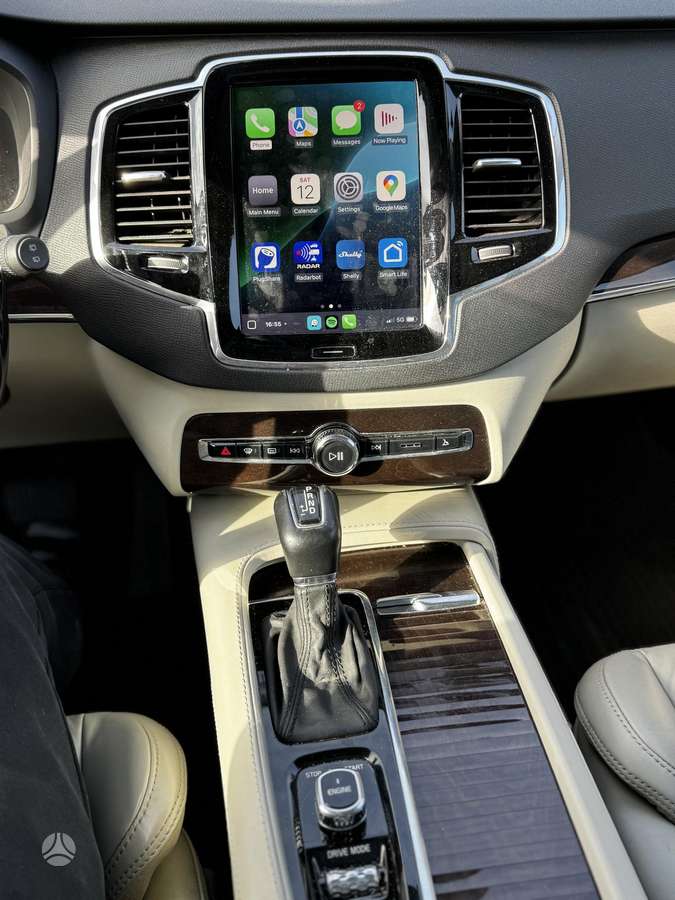 Volvo XC90, 2.0 l., off-road / crossover