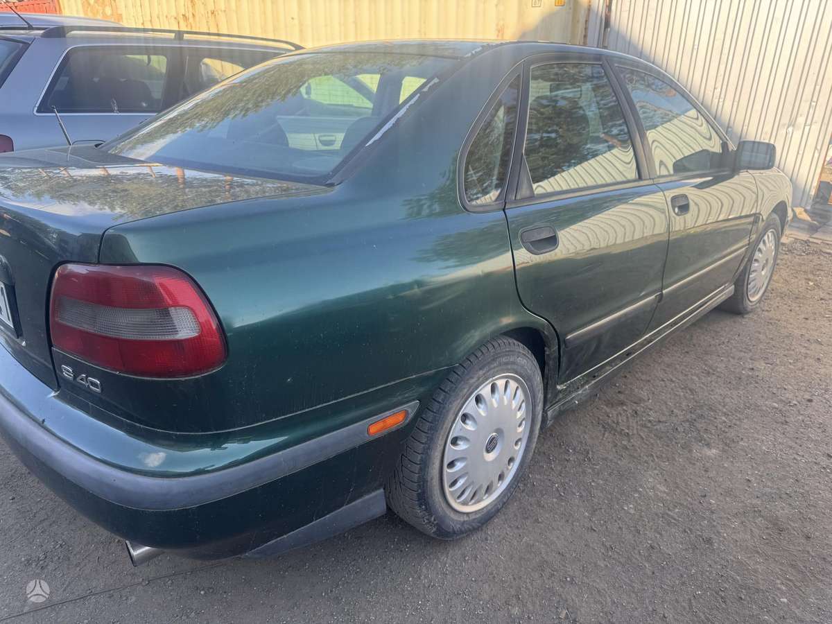 Volvo S40