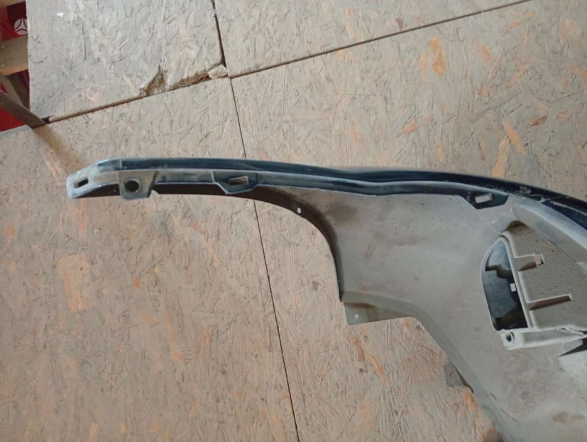 Toyota Land Cruiser bumpers, lights
