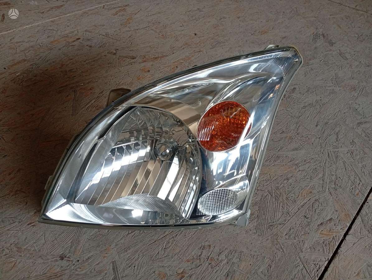 Toyota Land Cruiser bumpers, lights