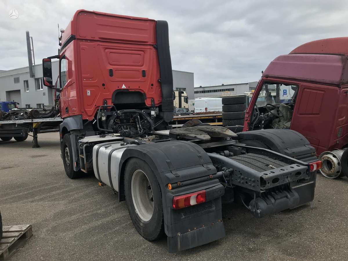 Mercedes-Benz Actros 1845, single sleeper