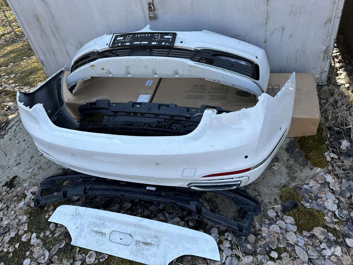 BMW 740 kėbulo dalys