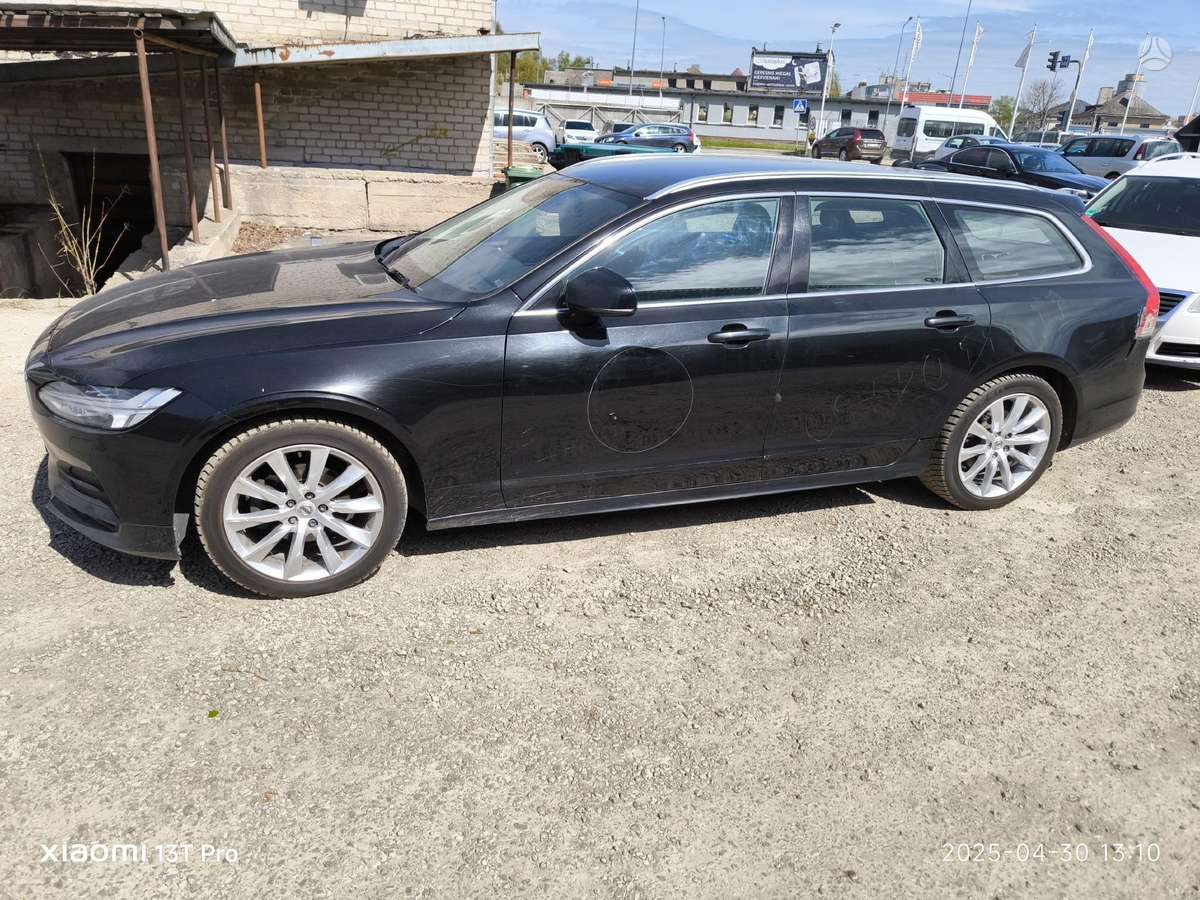 Volvo V90