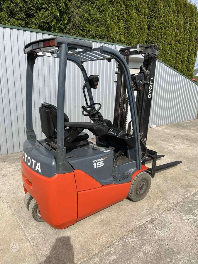 Toyota Traigo 48, forklifts