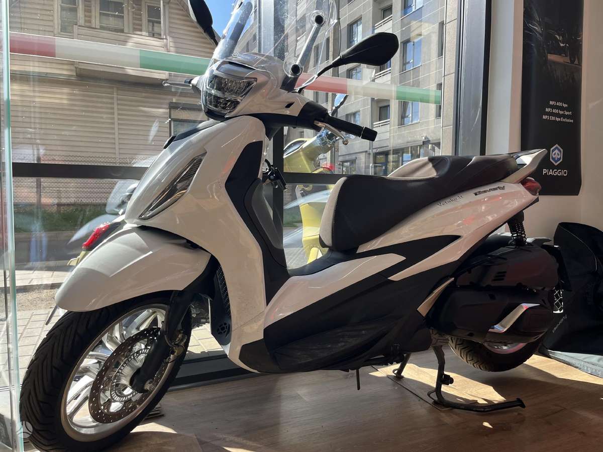 Piaggio Beverly 400cc, scooters / mopeds
