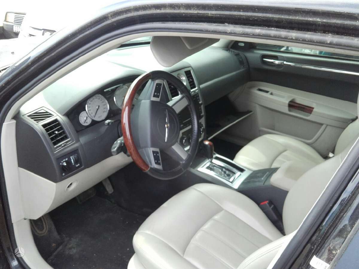 Chrysler 300C 869885048