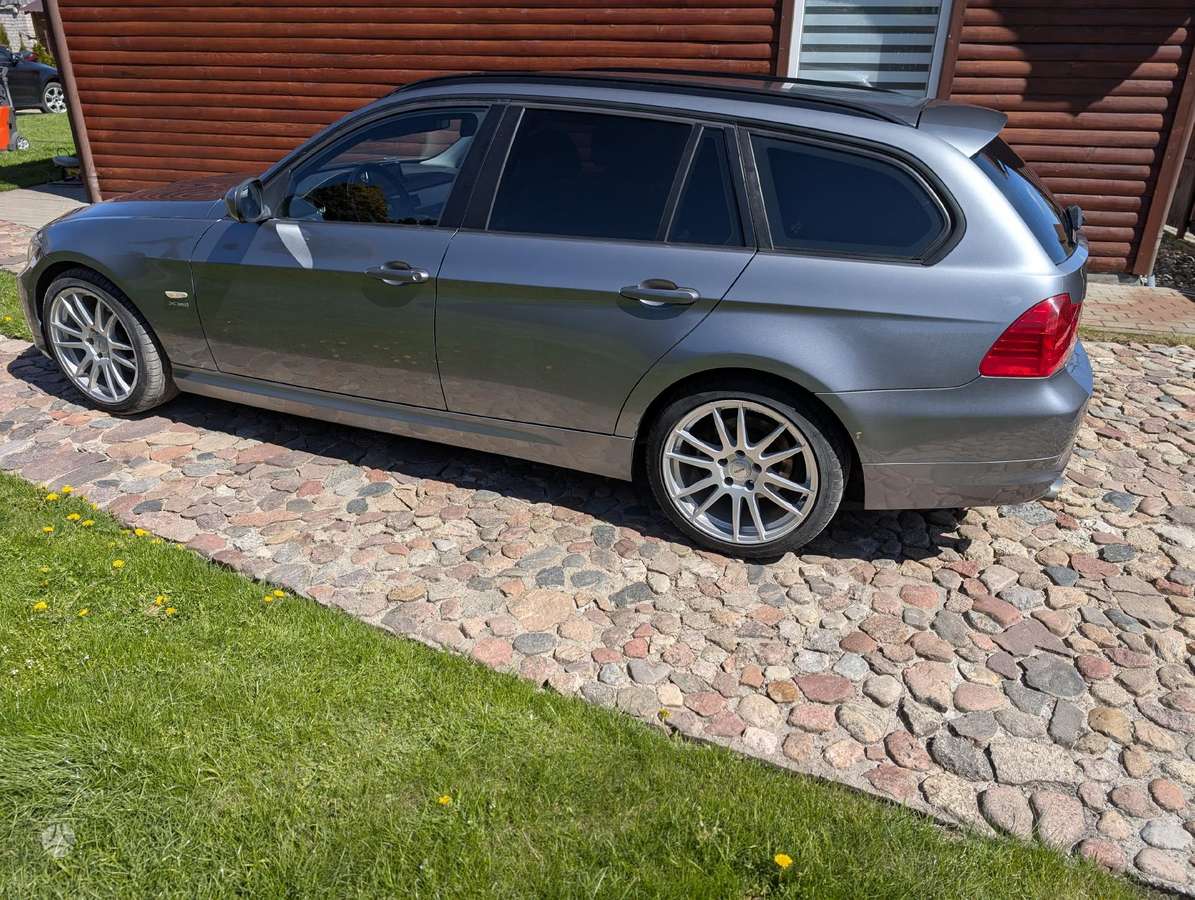 BMW 320, 2.0 l., universalas