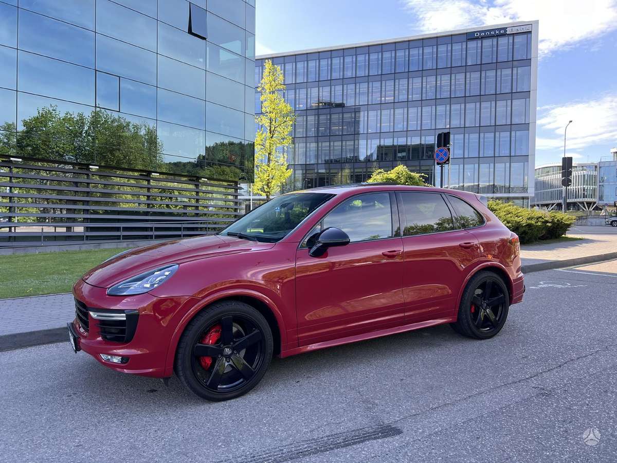 Porsche Cayenne - 2