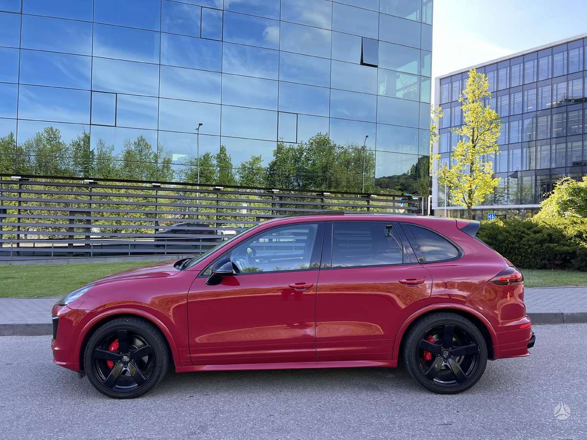 Porsche Cayenne - 3