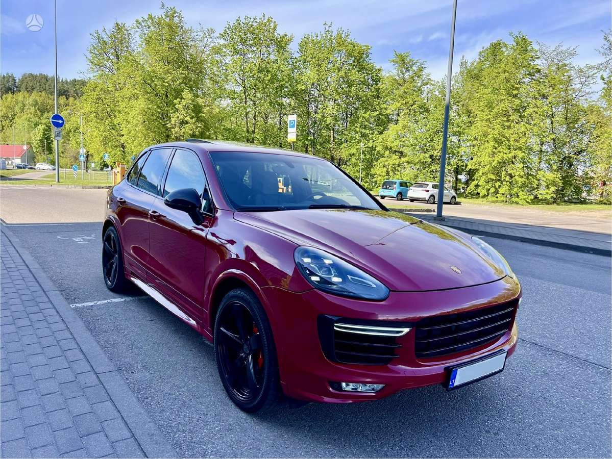 Porsche Cayenne - 9