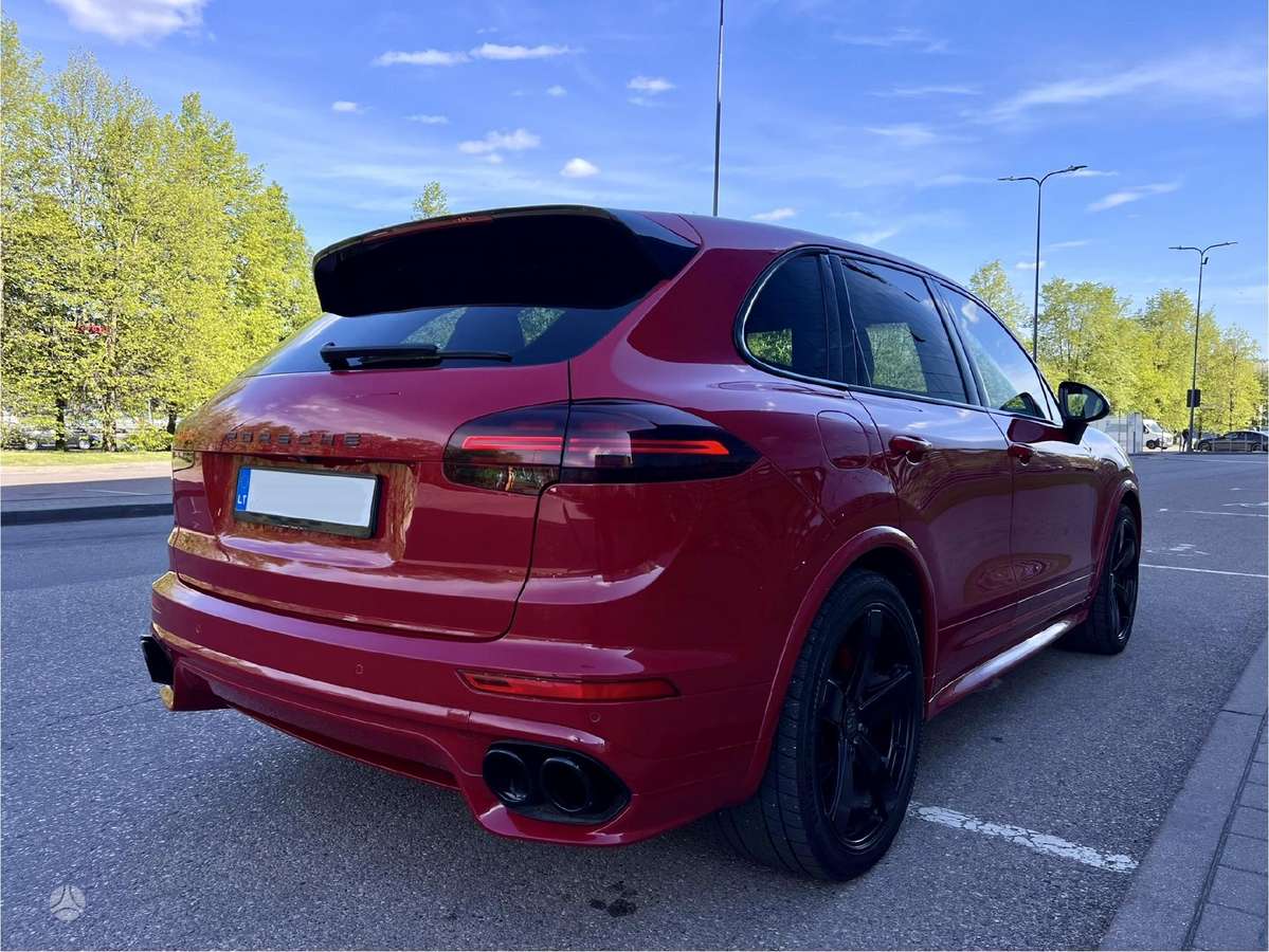 Porsche Cayenne - 6